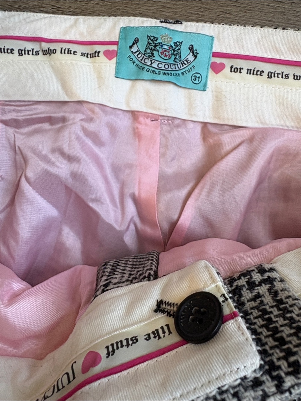 Y2K Juicy Couture Black & White Houndstooth Wool Flare Pants w Heart Back Pocket - Picture 4 of 5